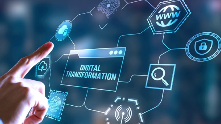 تنفيذ مشاريع رقمية حديثة داخل الجامعة